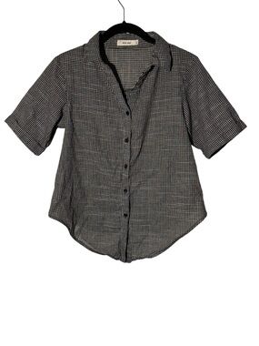 Mod Ref Size Small Checkered Button Up Top